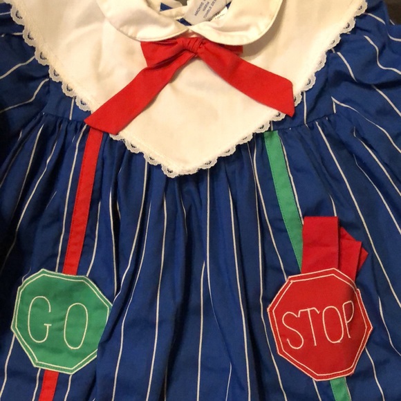 Nanas pet Stop and Go dress - Picture 2 of 5